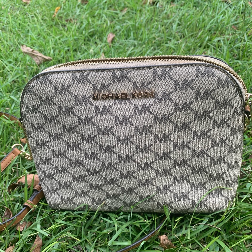 Michael Kors Crossbody